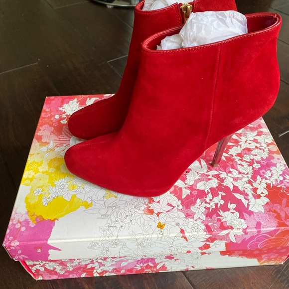Red suede leather boots size 7 brand new in the box by Chinese Laundry - Picture 11 of 11